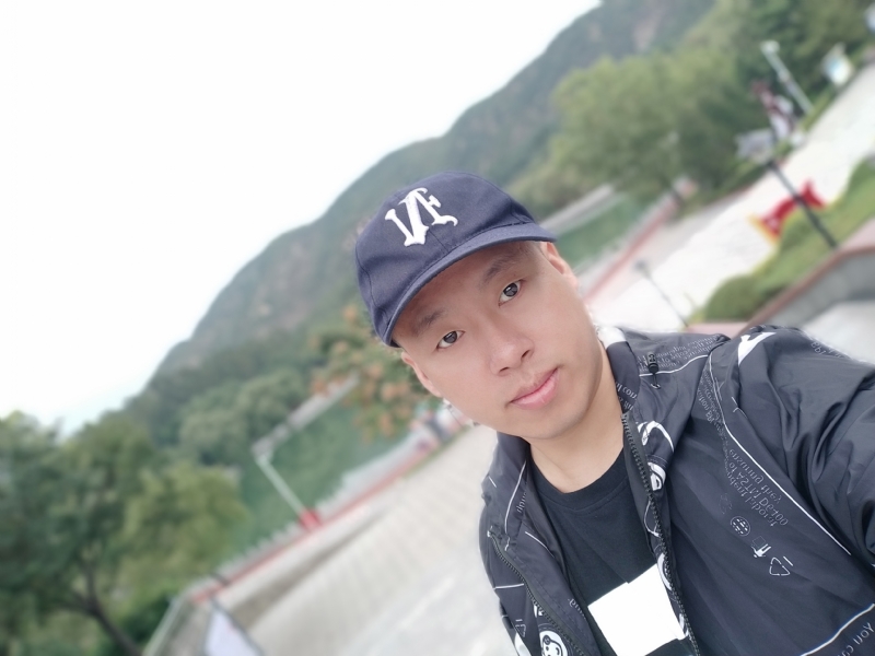 阳光的第一张照片--武汉相亲服务中心