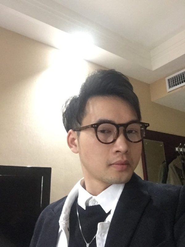 曾亮的第四张照片--武汉相亲服务中心