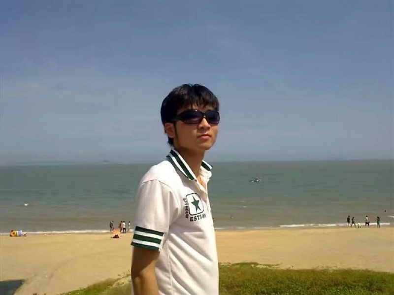 阿俊的第一张照片--武汉相亲服务中心