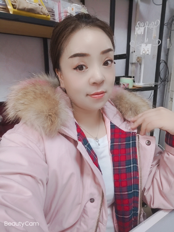 爱雨的第一张照片--武汉相亲服务中心