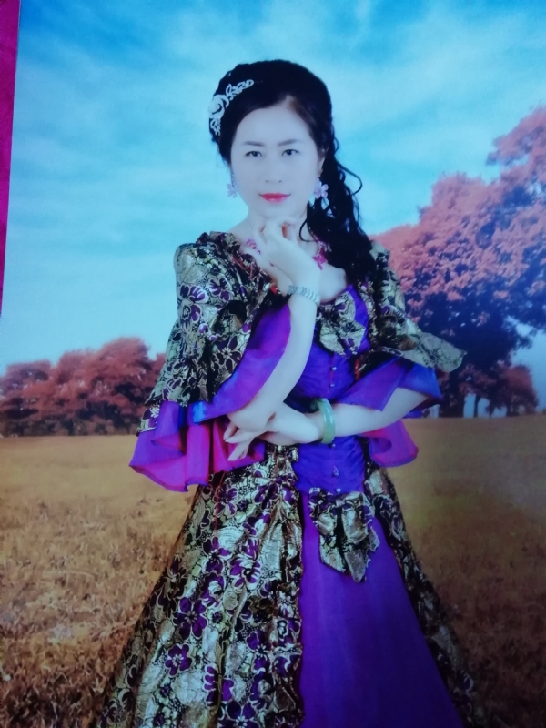 清水芙蓉的第一张照片--武汉相亲服务中心