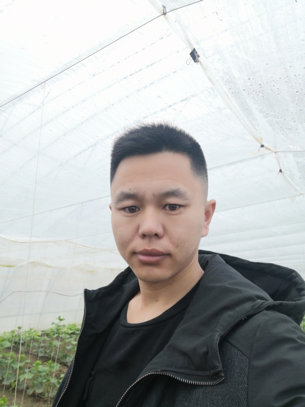 宇成的第一张照片--武汉相亲服务中心