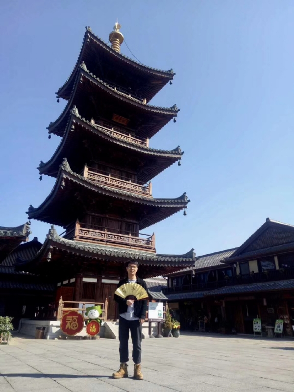 流浪共和的第一张照片--武汉相亲服务中心