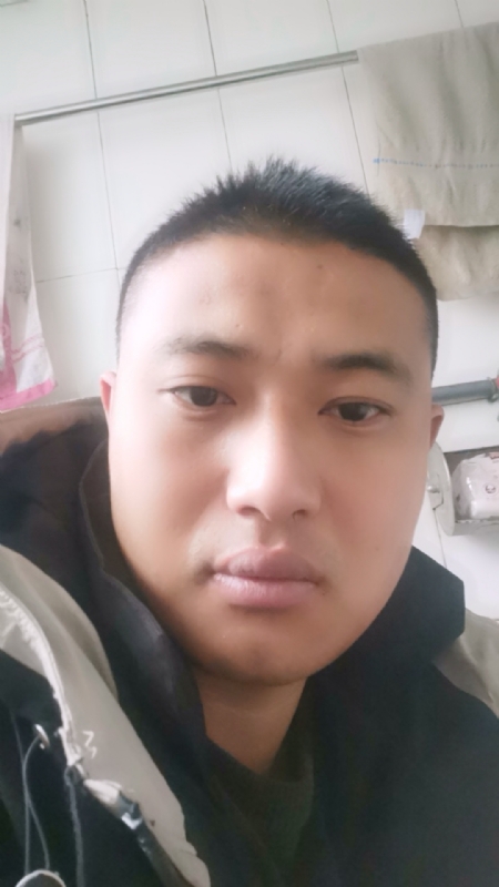 烟花再美不过瞬间的第一张照片--武汉相亲服务中心