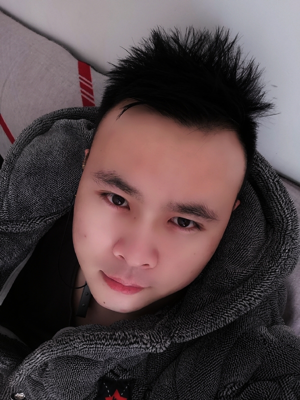 明明的第一张照片--武汉相亲服务中心