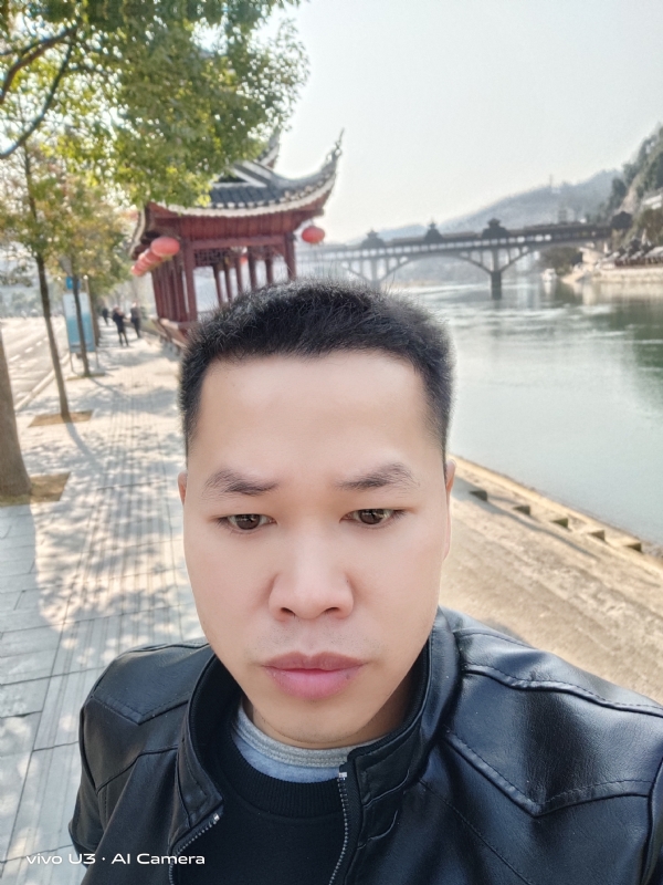 啊锦的第二张照片--武汉相亲服务中心