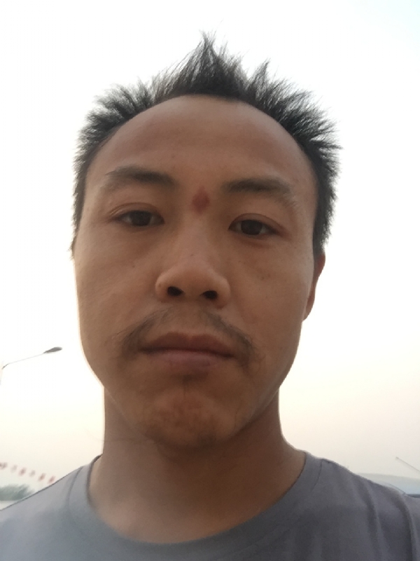 老曹的第一张照片--武汉相亲服务中心