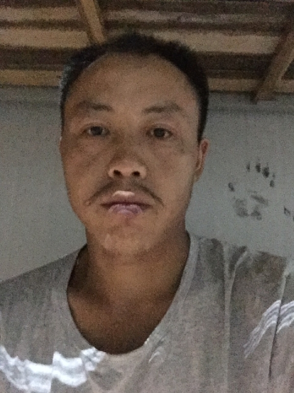 老曹的第二张照片--武汉相亲服务中心