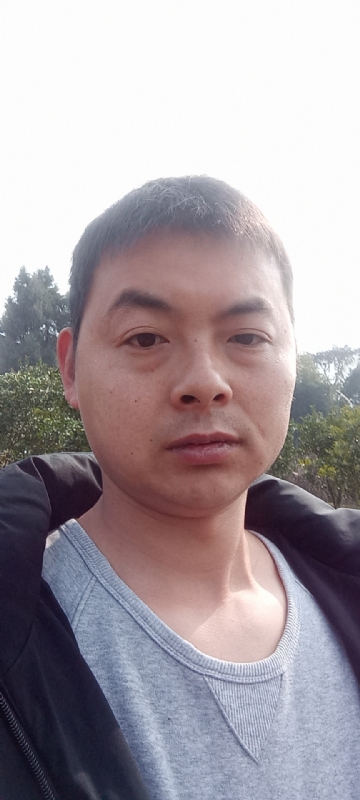 亲亲抱抱我爱你的第一张照片--武汉相亲服务中心