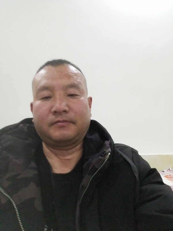 肖小江的第一张照片--武汉相亲服务中心