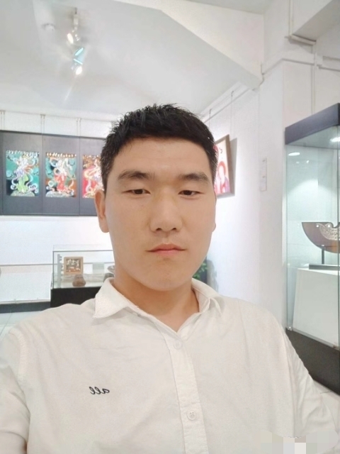 自律人生的第一张照片--武汉相亲服务中心