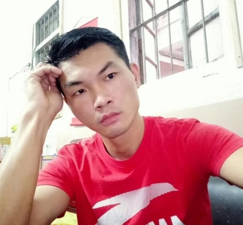英俊的台灯的第一张照片--武汉相亲服务中心