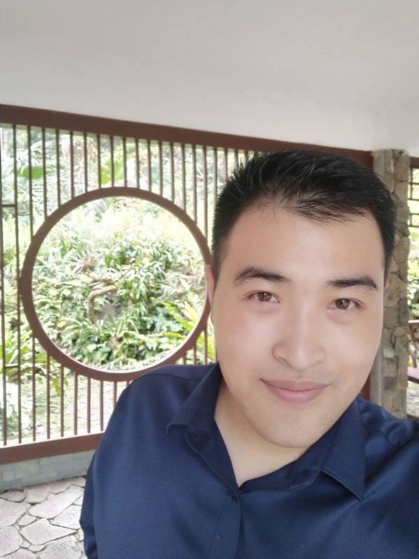 天涯漂泊客的第一张照片--武汉相亲服务中心