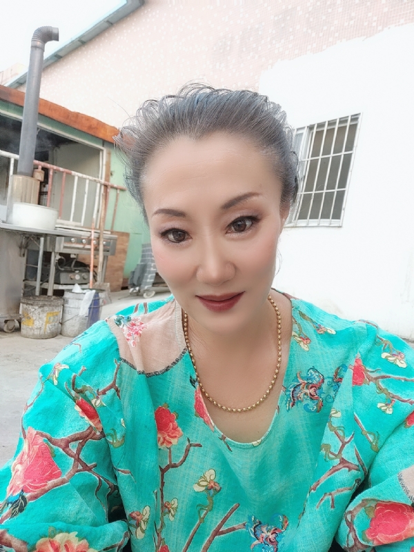 燕子的第三张照片--武汉相亲服务中心