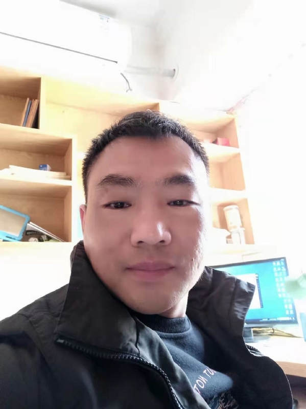 向前葱的第一张照片--武汉相亲服务中心