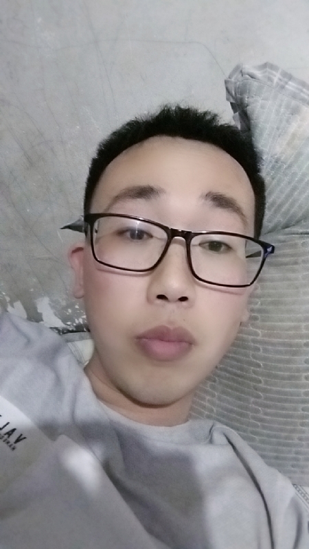 喜欢比我大的女人的第一张照片--武汉相亲服务中心