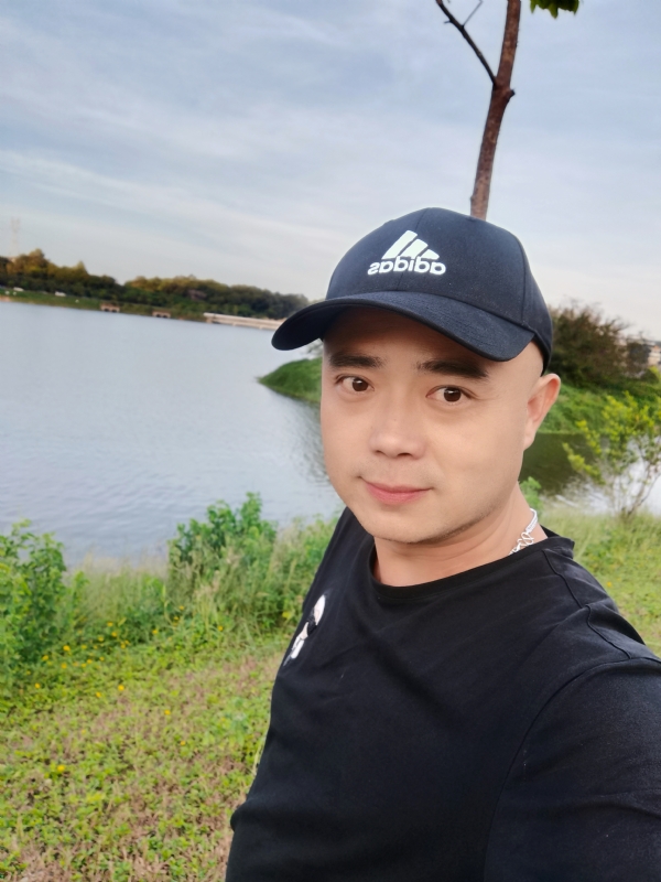 石头哥的第一张照片--武汉相亲服务中心
