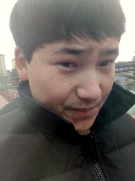 侗族青年作家超超的第二张照片--武汉相亲服务中心
