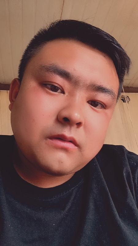 爱我所爱的第一张照片--武汉相亲服务中心