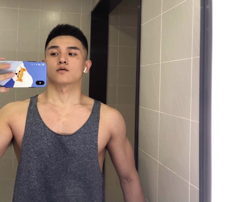 李文亮的第一张照片--武汉相亲服务中心