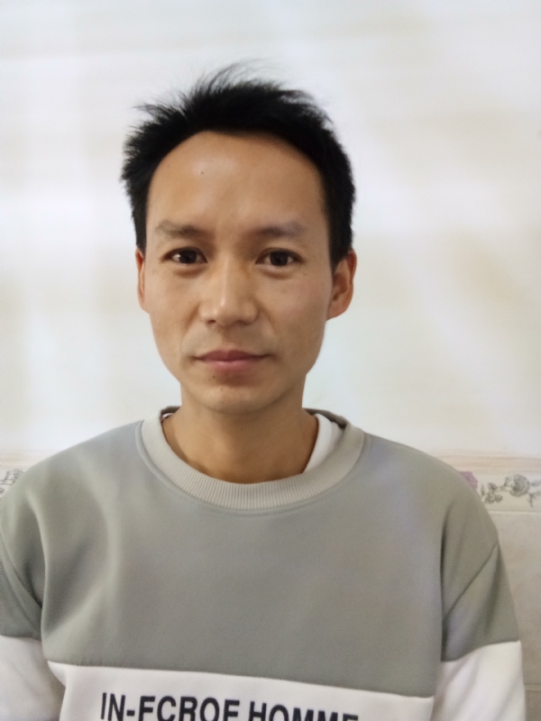 单亲爸爸的第一张照片--武汉相亲服务中心