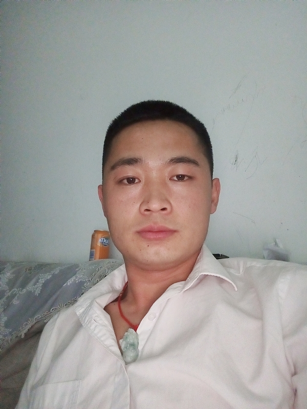 也许太年轻的第一张照片--武汉相亲服务中心