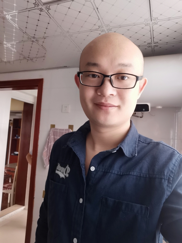凝望远方的第一张照片--武汉相亲服务中心