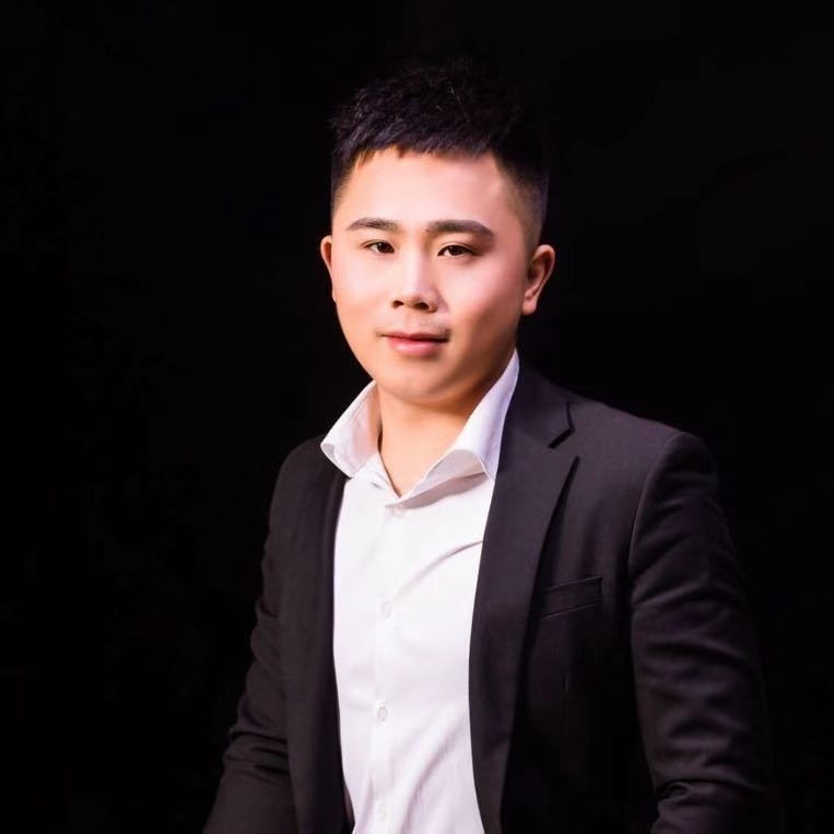 只欠东风的第一张照片--武汉相亲服务中心