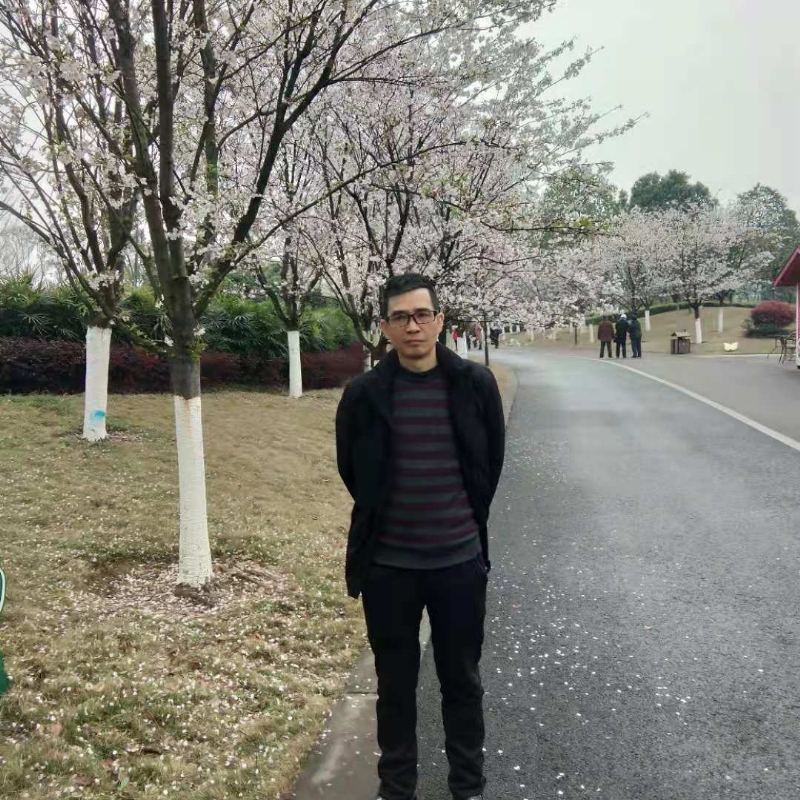 痴心爱人的第一张照片--武汉相亲服务中心
