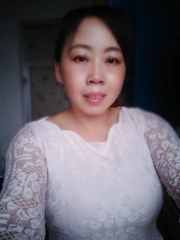 笑看人生的第一张照片--武汉相亲服务中心