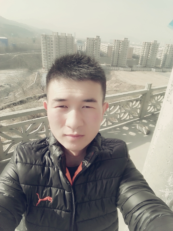 兵心依旧的第一张照片--武汉相亲服务中心