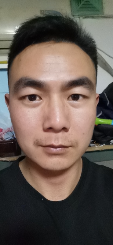 朴实无华的第一张照片--武汉相亲服务中心