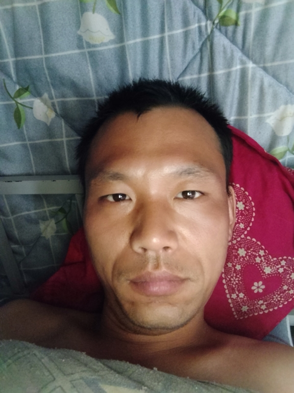 弘扬的第一张照片--武汉相亲服务中心
