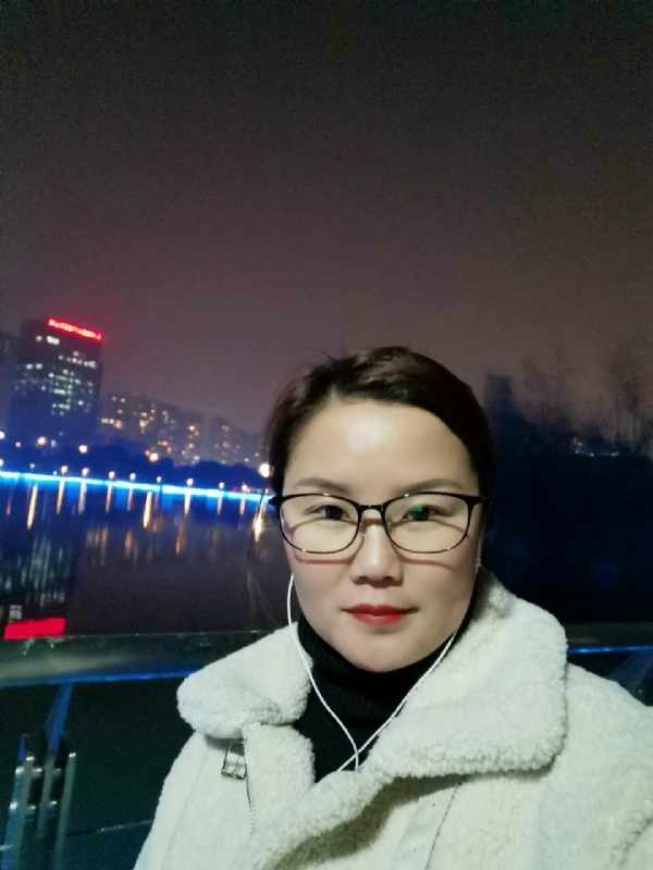 小英的第一张照片--武汉相亲服务中心
