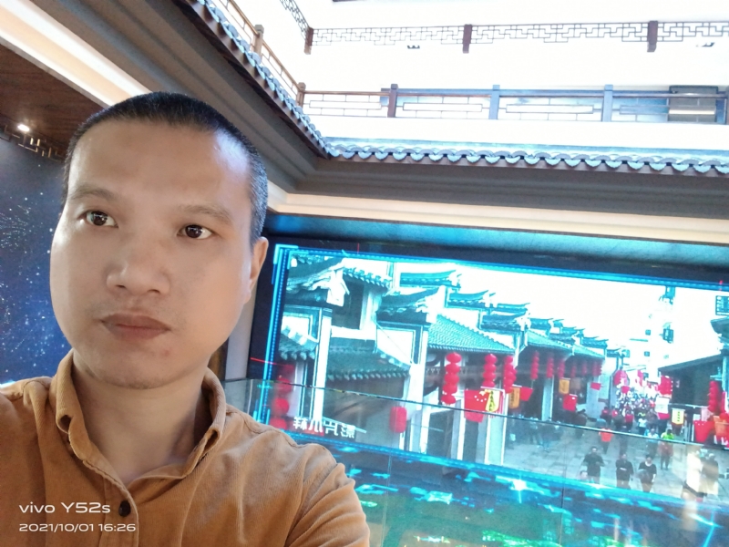 云中漫步的第一张照片--武汉相亲服务中心