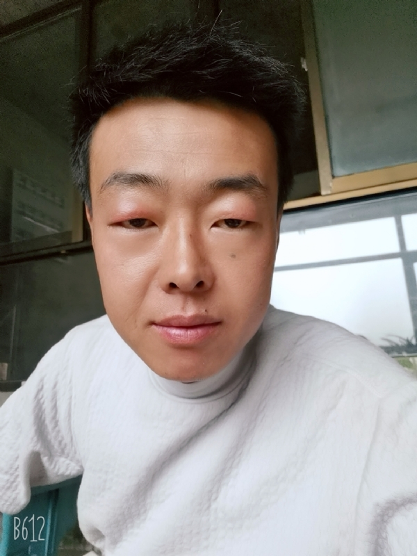 缺爱80后的第一张照片--武汉相亲服务中心