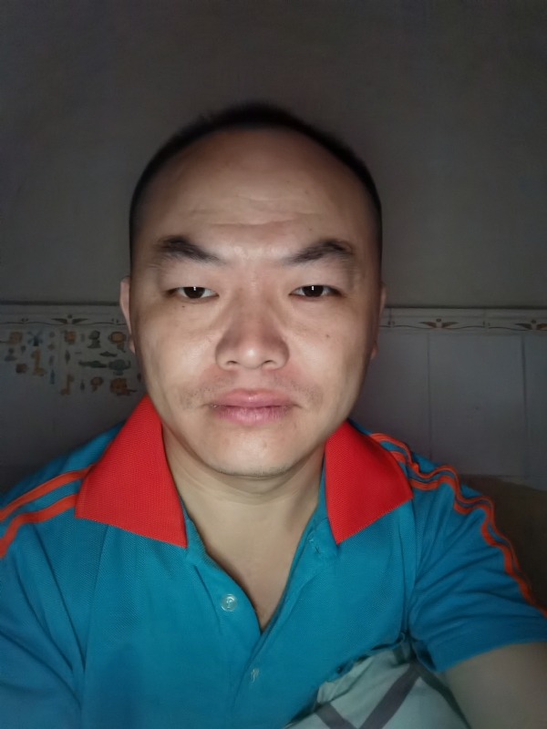 与子携老的第三张照片--武汉相亲服务中心