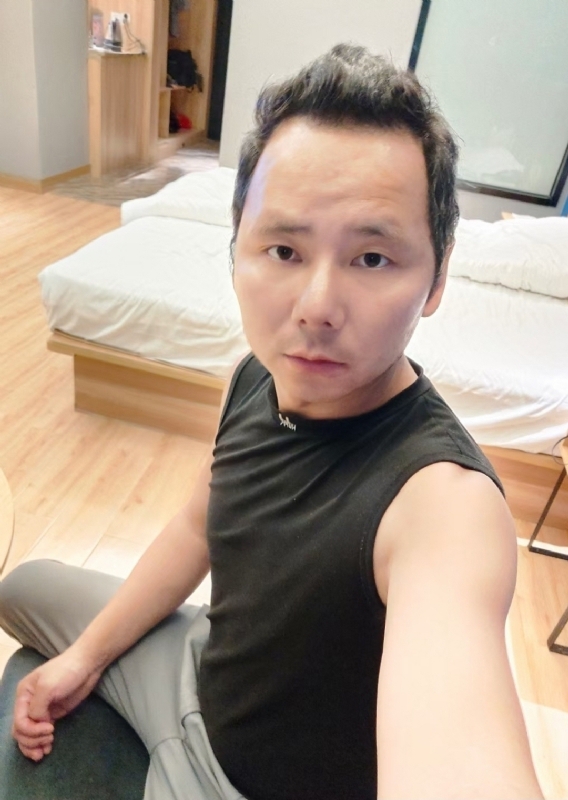 爱远的要命的第一张照片--武汉相亲服务中心