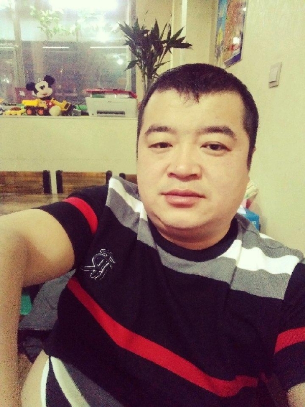 老实人的第一张照片--武汉相亲服务中心
