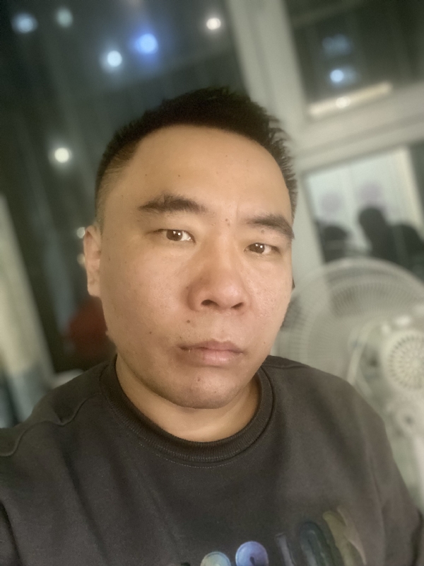 云的第三张照片--武汉相亲服务中心