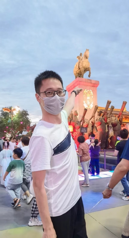 一休哥的第一张照片--武汉相亲服务中心