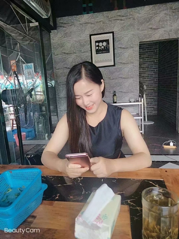 如不坚强弱给谁看的第一张照片--武汉相亲服务中心