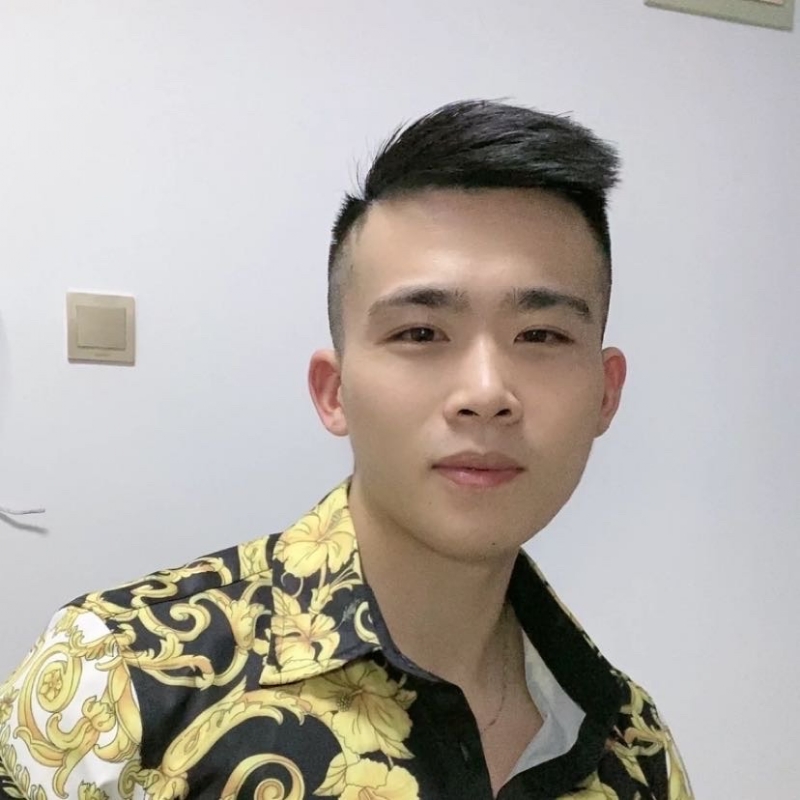 迷彩冲锋衣的第一张照片--武汉相亲服务中心