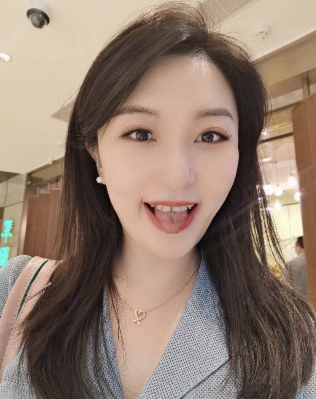 Judy的第三张照片--武汉相亲服务中心