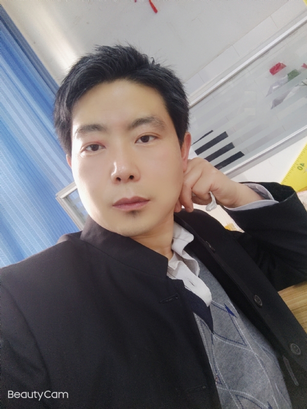 铜豌豆的第一张照片--武汉相亲服务中心