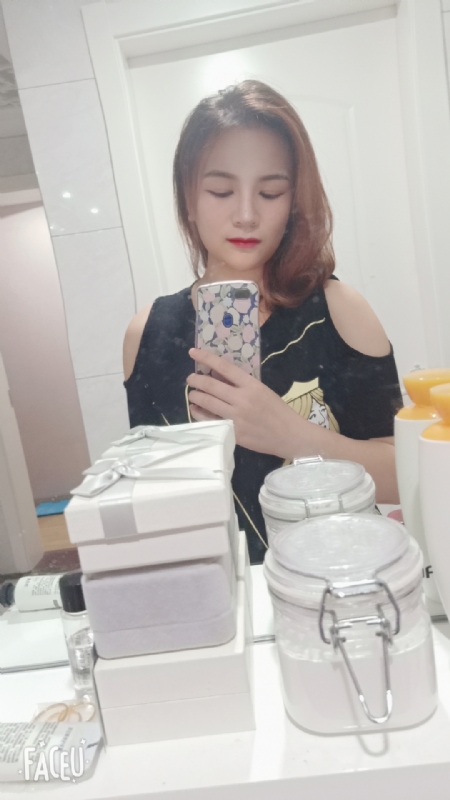 刘莲酥的第四张照片--武汉相亲服务中心