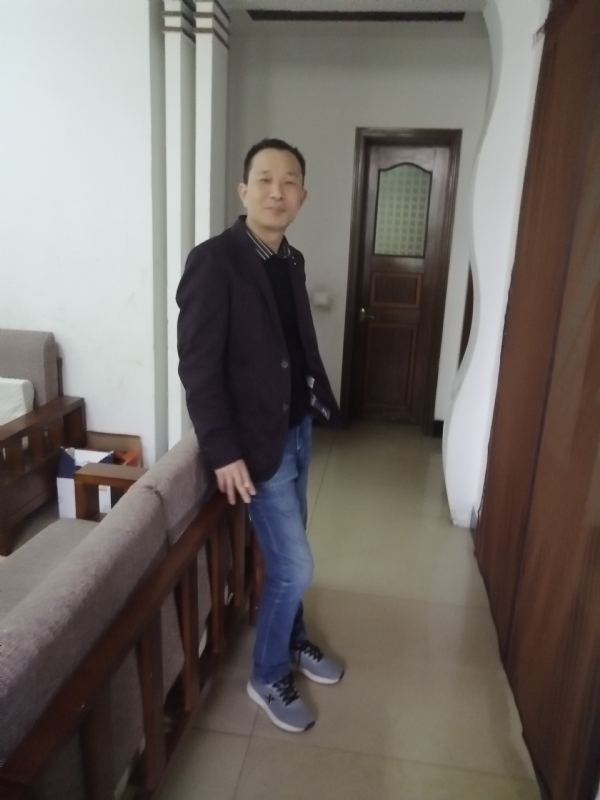 相亲相爱的第一张照片--武汉相亲服务中心
