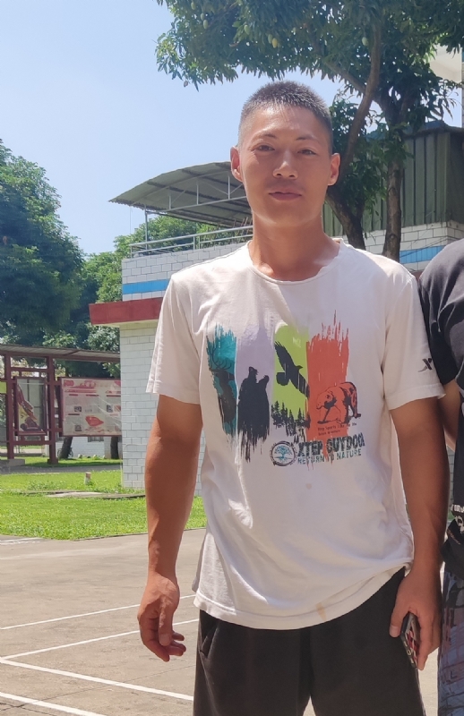 孤鹰的第一张照片--武汉相亲服务中心