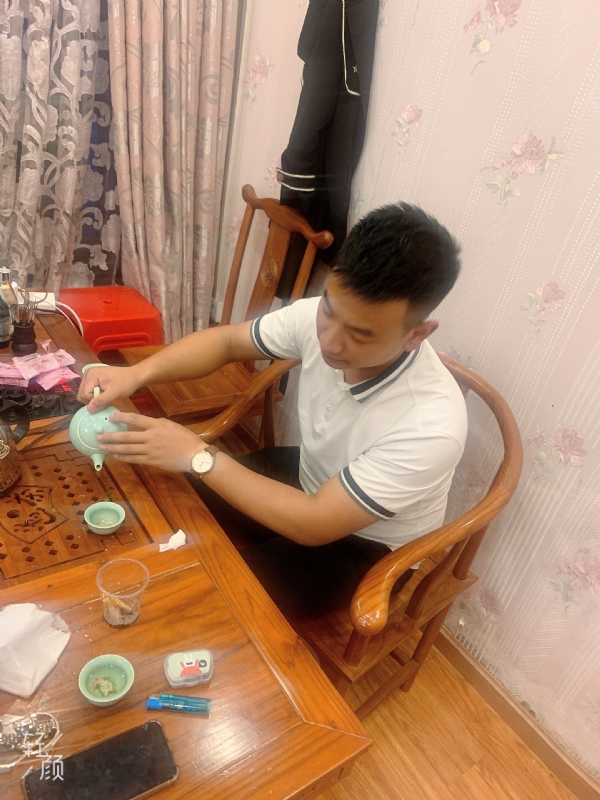 古有风琴的第一张照片--武汉相亲服务中心