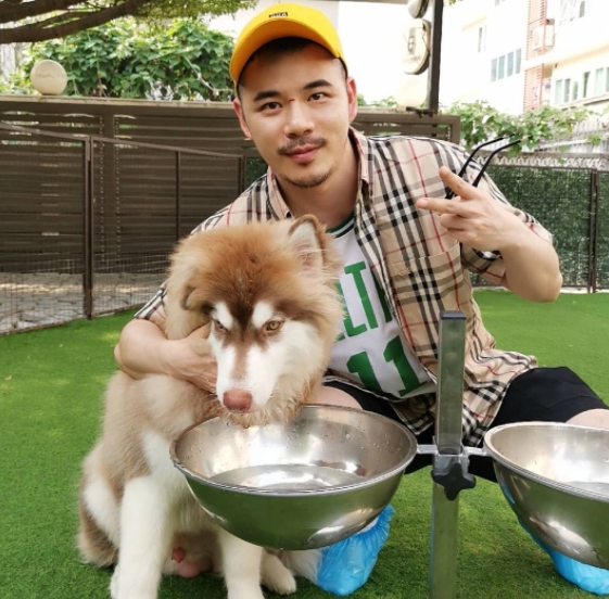 坚持的第一张照片--武汉相亲服务中心